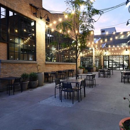 Free Parking! Downtown King Suite Lucas Oil- Conv Center Skywalk#1 Indianapolis Ngoại thất bức ảnh