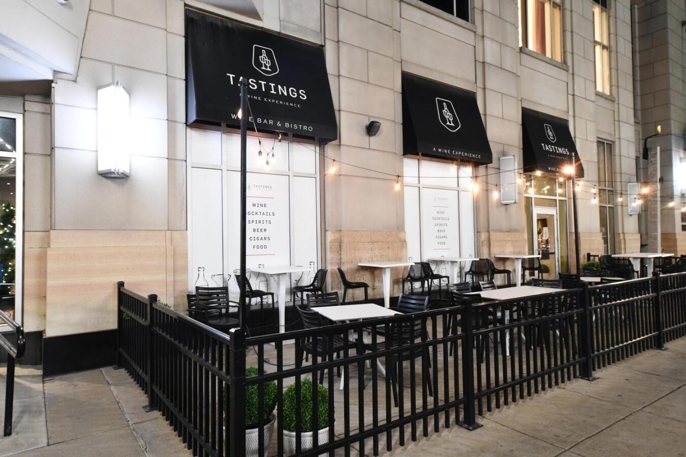 Free Parking! Downtown King Suite Lucas Oil- Conv Center Skywalk#1 Indianapolis Ngoại thất bức ảnh