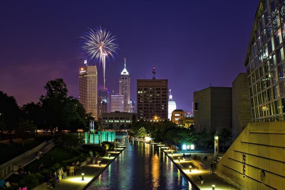 Free Parking! Downtown King Suite Lucas Oil- Conv Center Skywalk#1 Indianapolis Ngoại thất bức ảnh