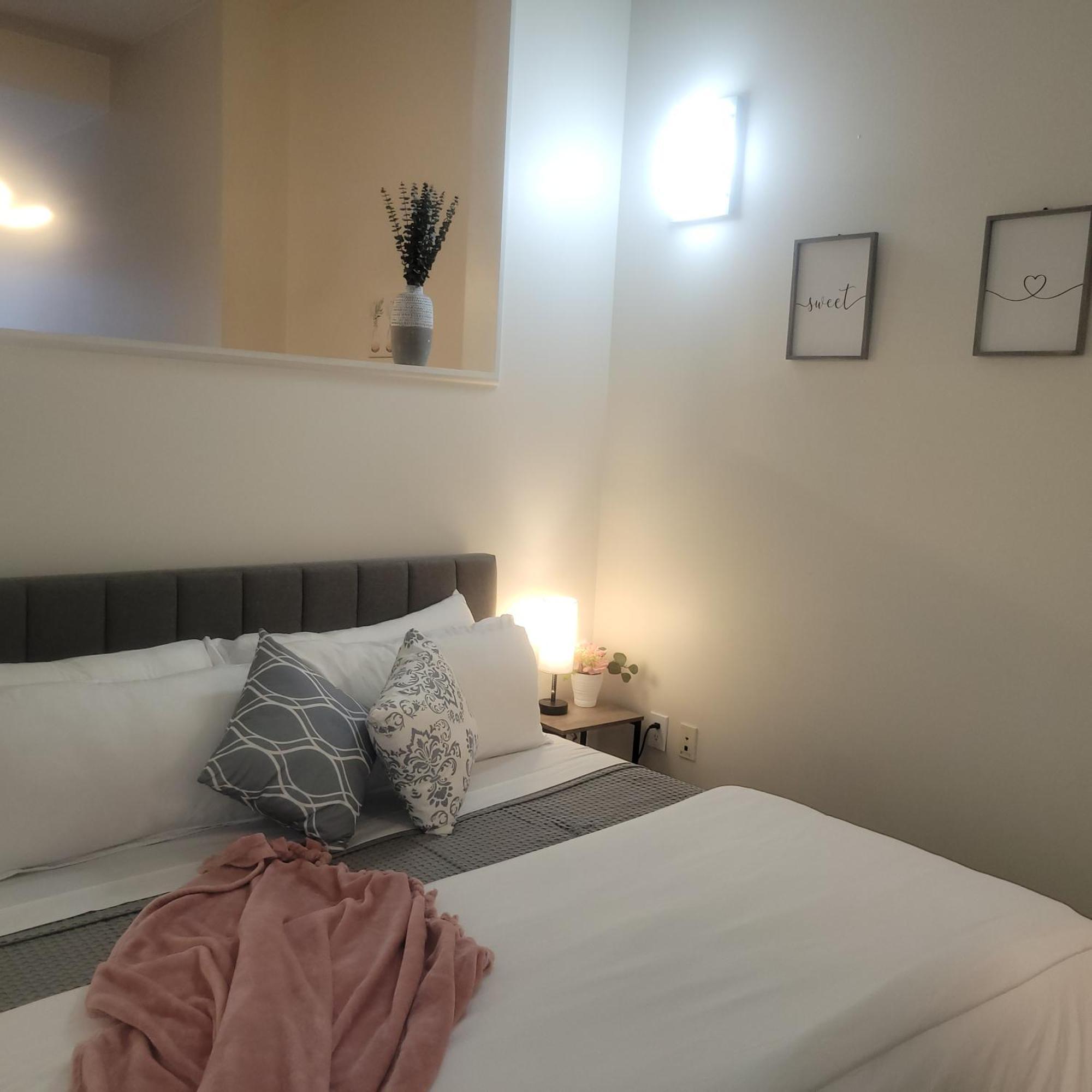 Free Parking! Downtown King Suite Lucas Oil- Conv Center Skywalk#1 Indianapolis Ngoại thất bức ảnh